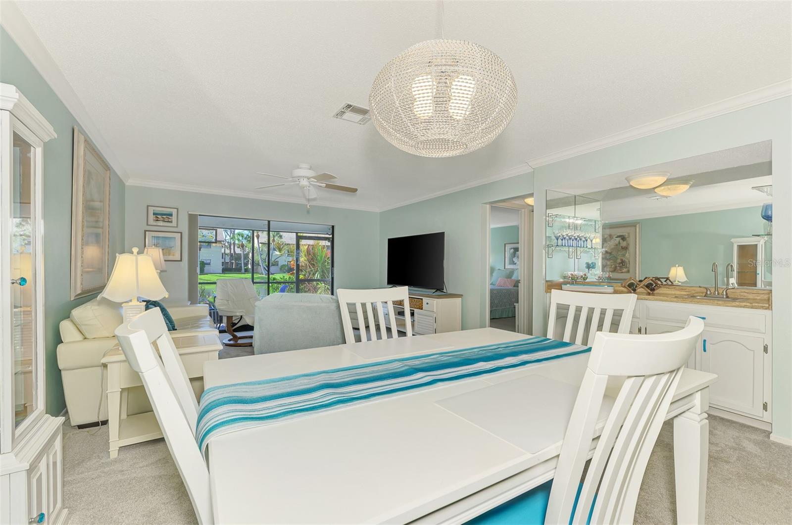 Image 9 of 58 For 330 Mission Trail N I