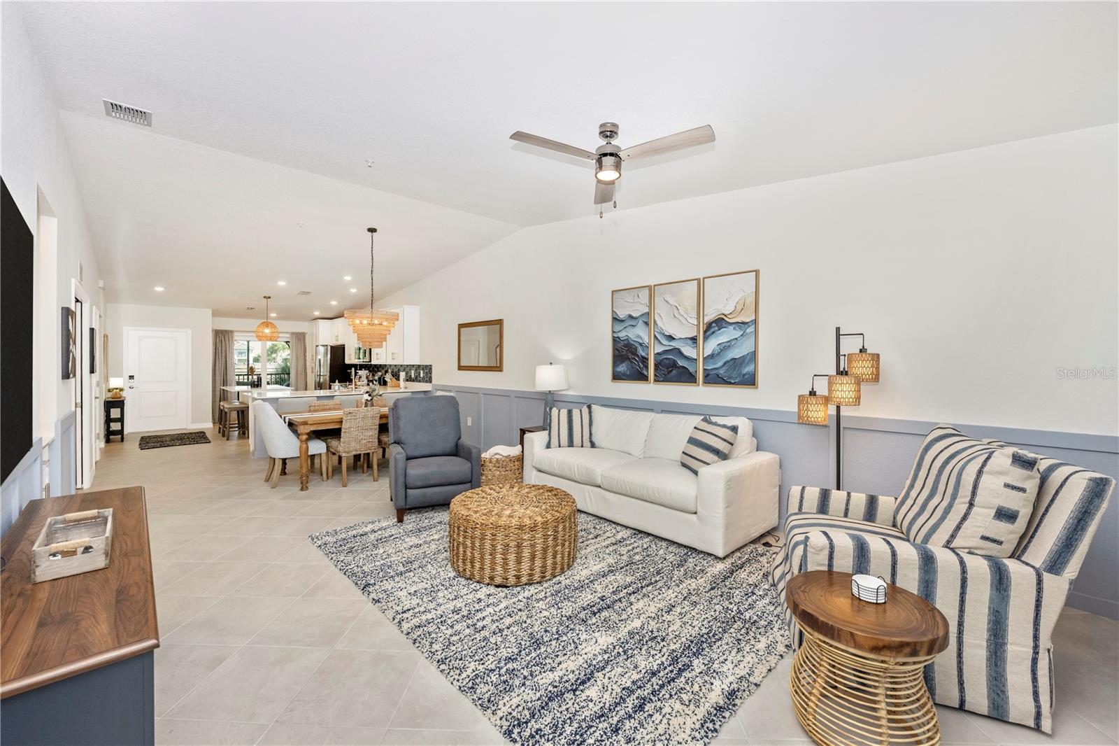 Image 24 of 99 For 17500 Opal Sand Court 207