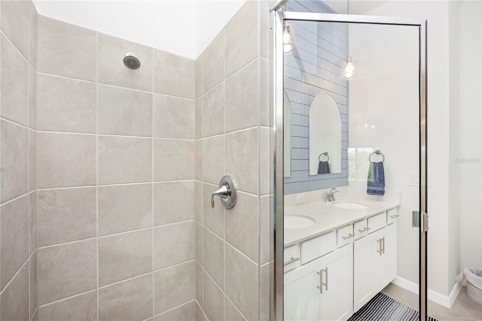 Image 31 of 99 For 17500 Opal Sand Court 207