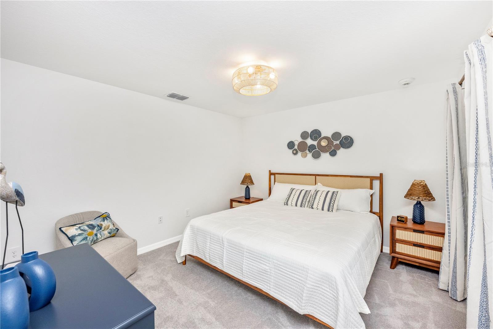 Image 32 of 99 For 17500 Opal Sand Court 207