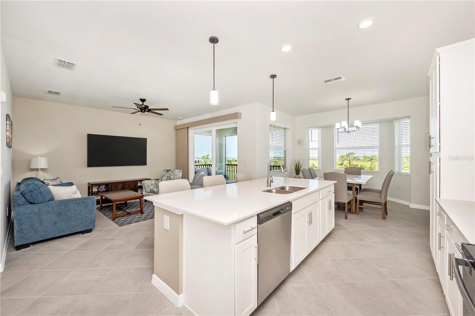 Image 18 of 97 For 17655 Opal Sand Drive 402