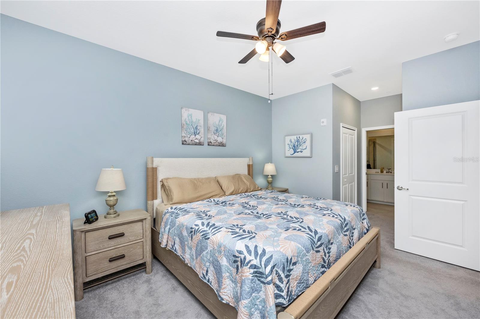 Image 25 of 97 For 17655 Opal Sand Drive 402