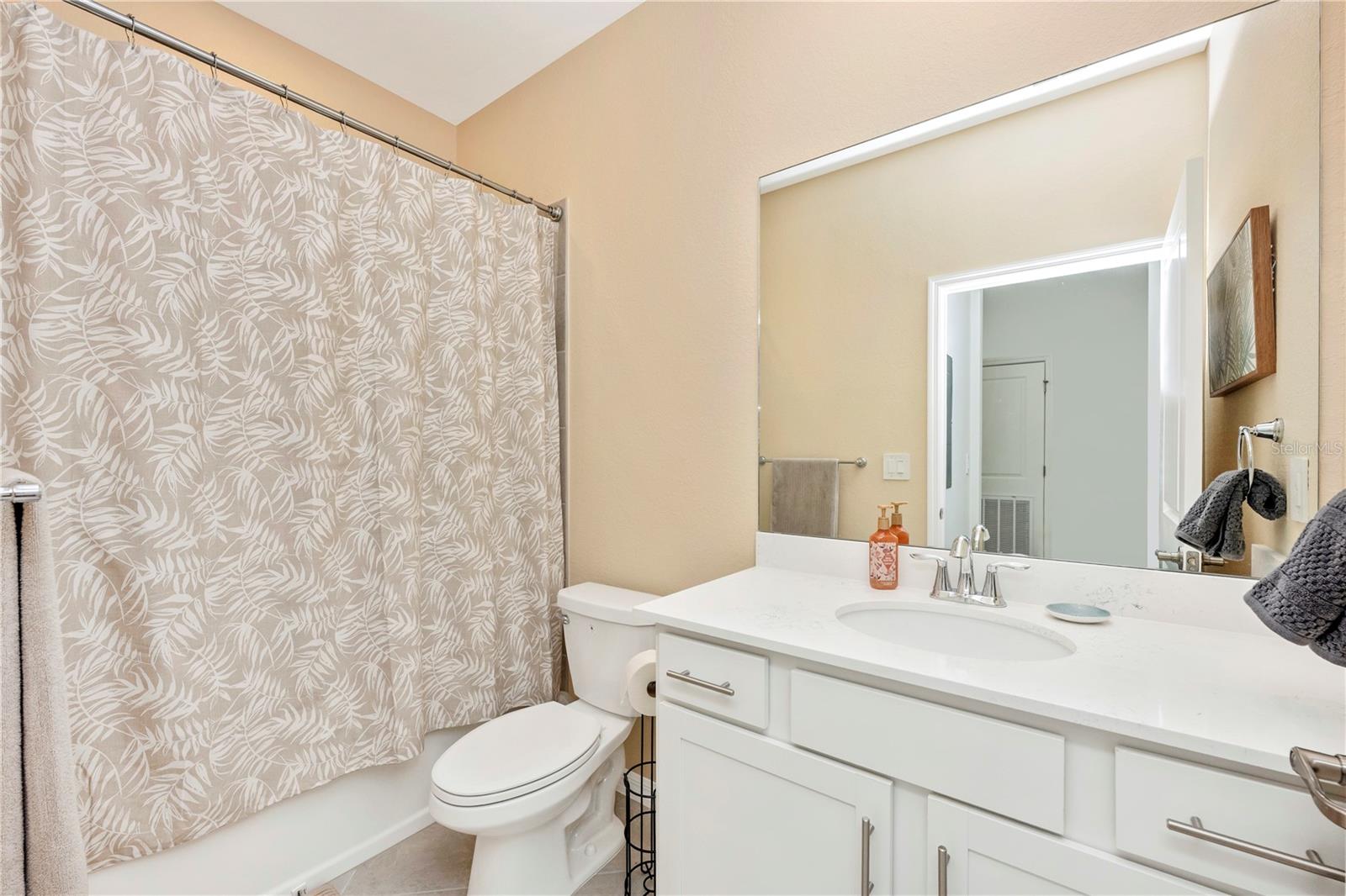 Image 32 of 97 For 17655 Opal Sand Drive 402