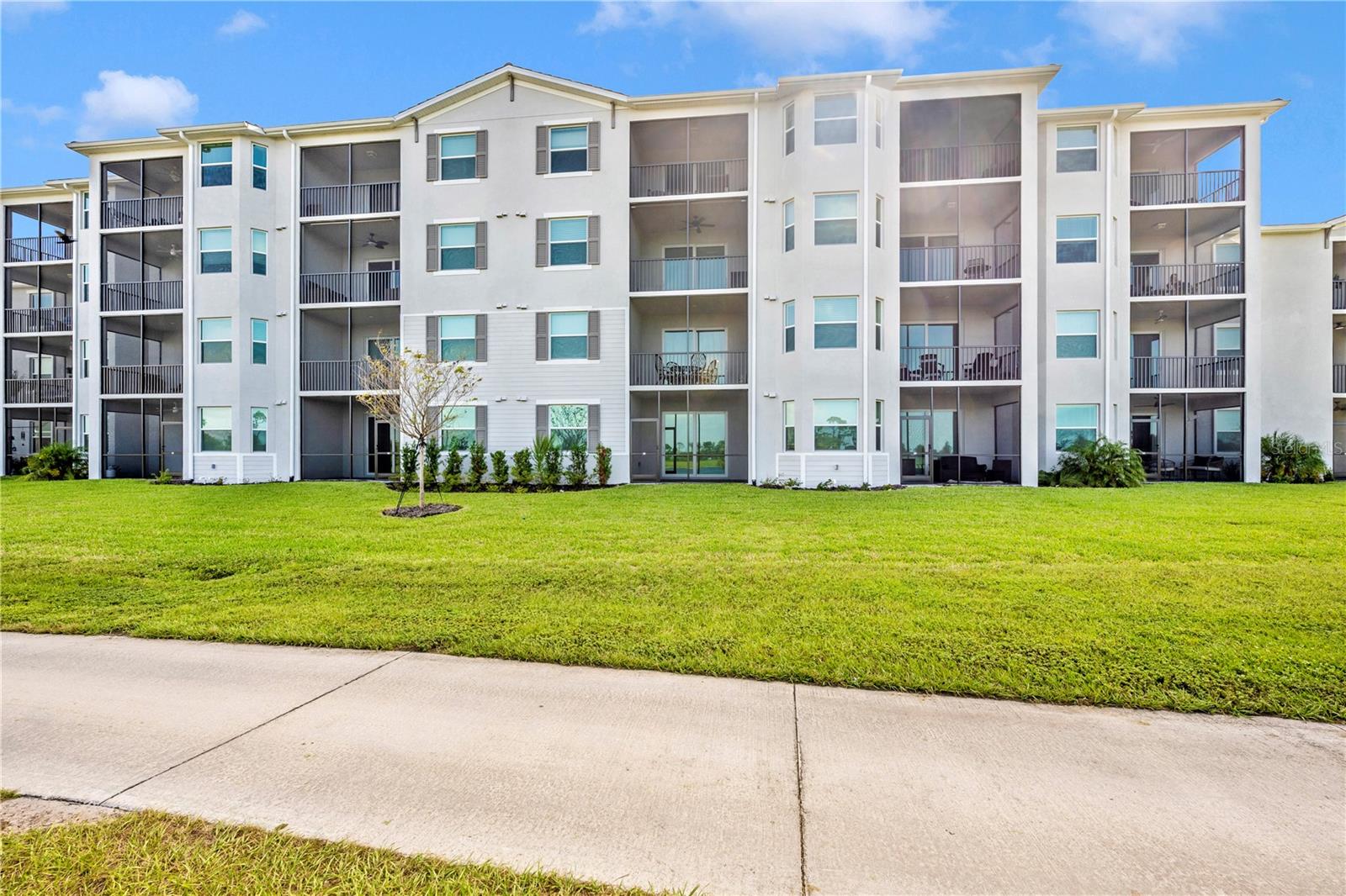 Image 39 of 97 For 17655 Opal Sand Drive 402