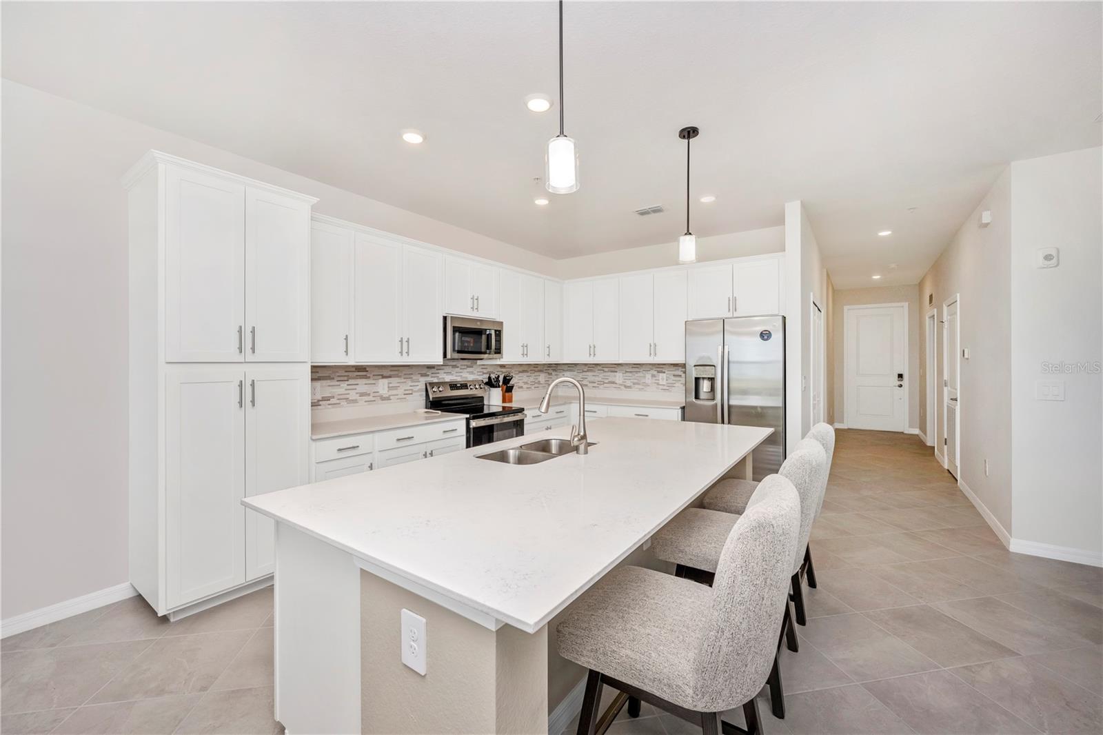 Image 7 of 97 For 17655 Opal Sand Drive 402