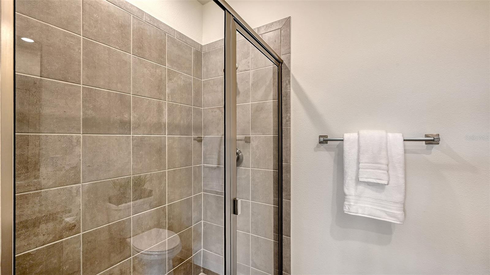 Image 17 of 55 For 532 157th Court E