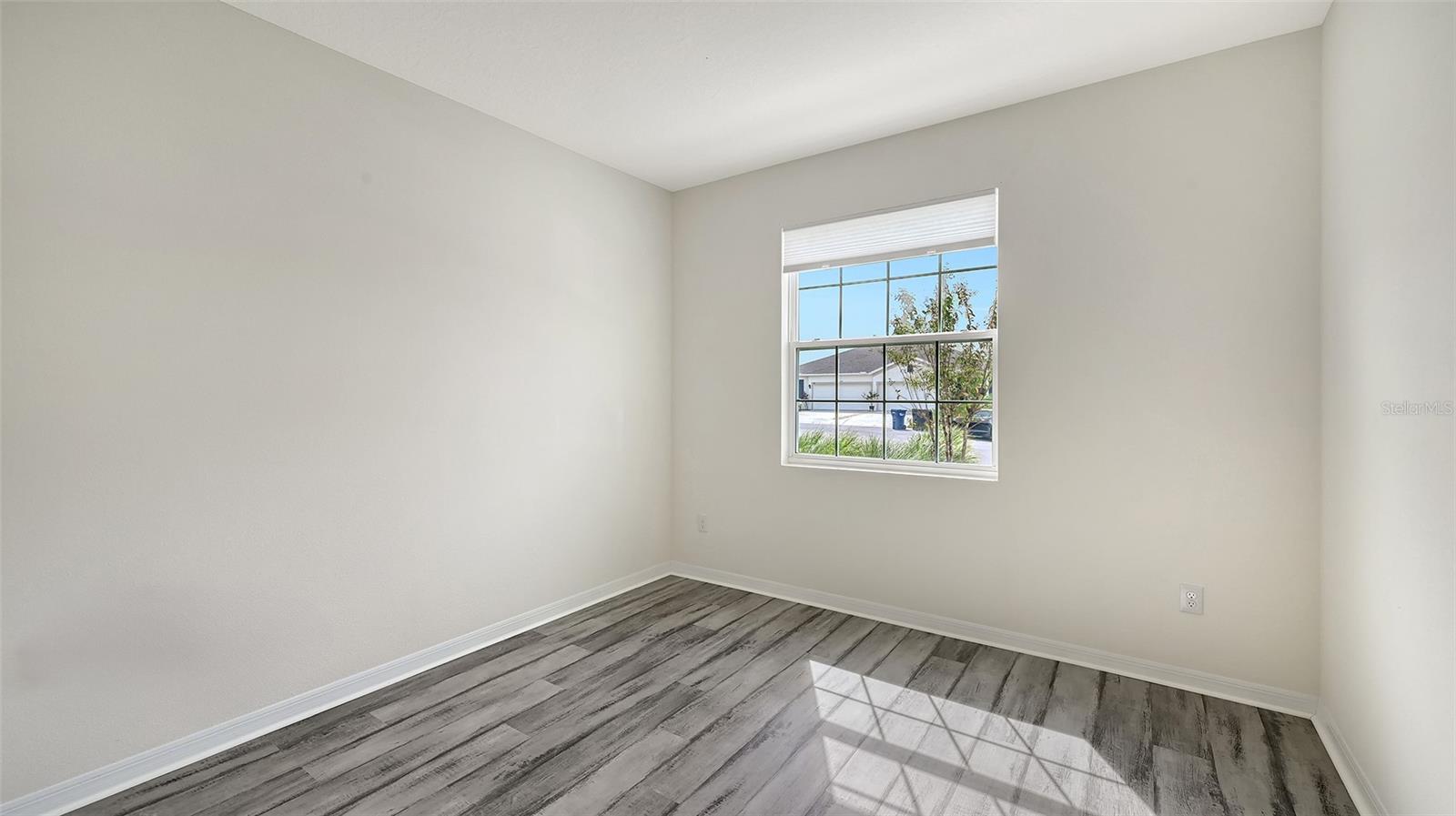 Image 27 of 55 For 532 157th Court E