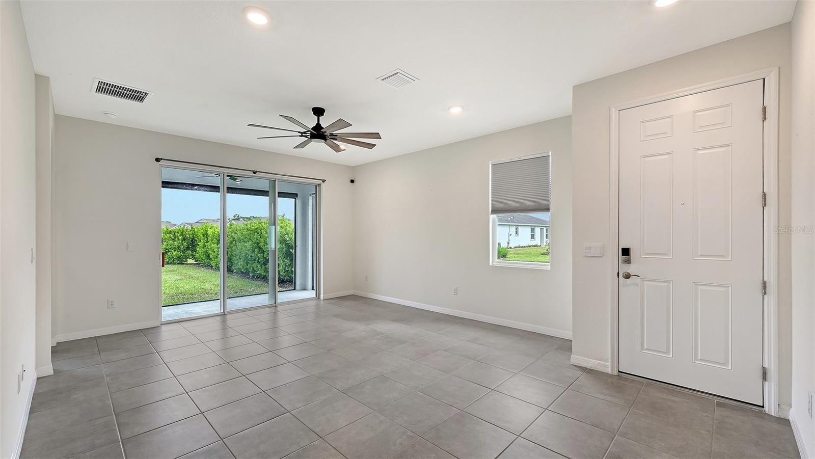 Image 7 of 55 For 532 157th Court E