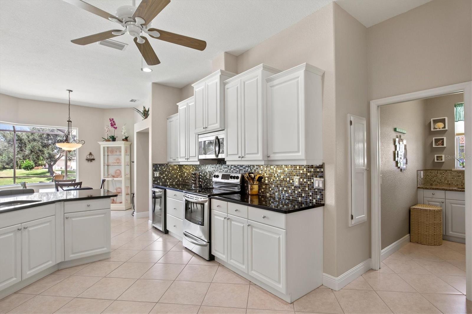 Image 15 of 84 For 210 Lake Victoria Court
