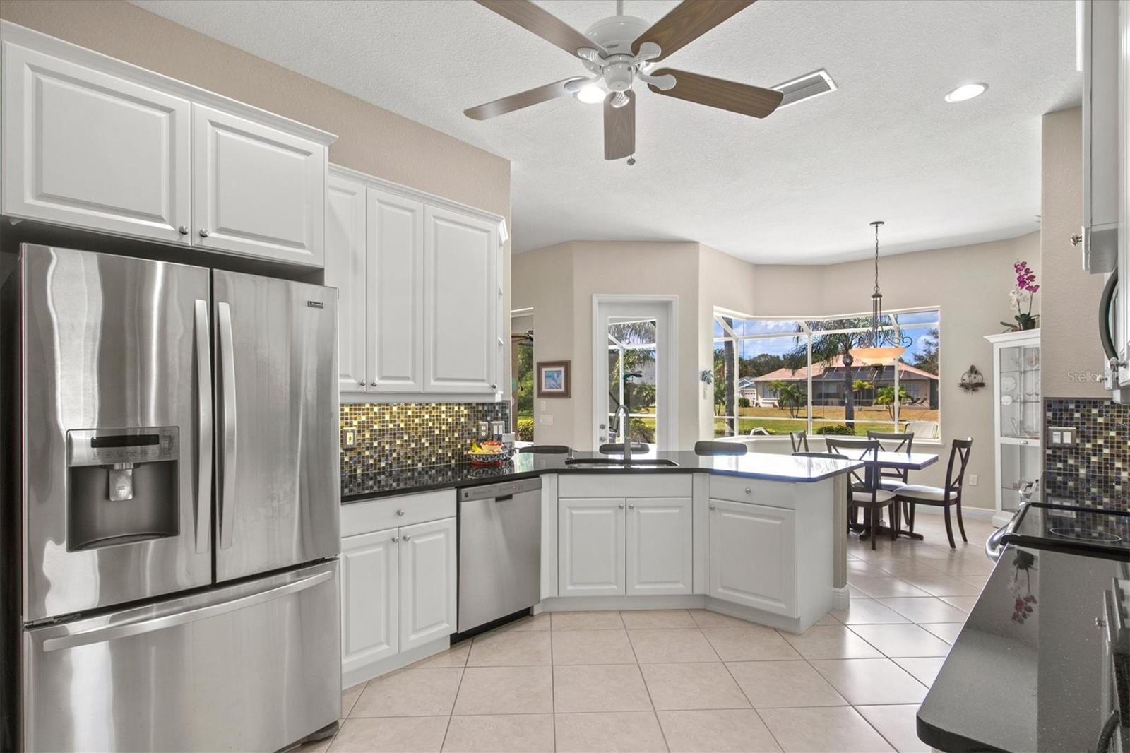 Image 16 of 84 For 210 Lake Victoria Court