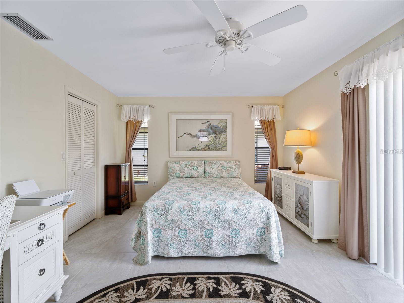 Image 21 of 55 For 1708 Lakeside Drive 1710b