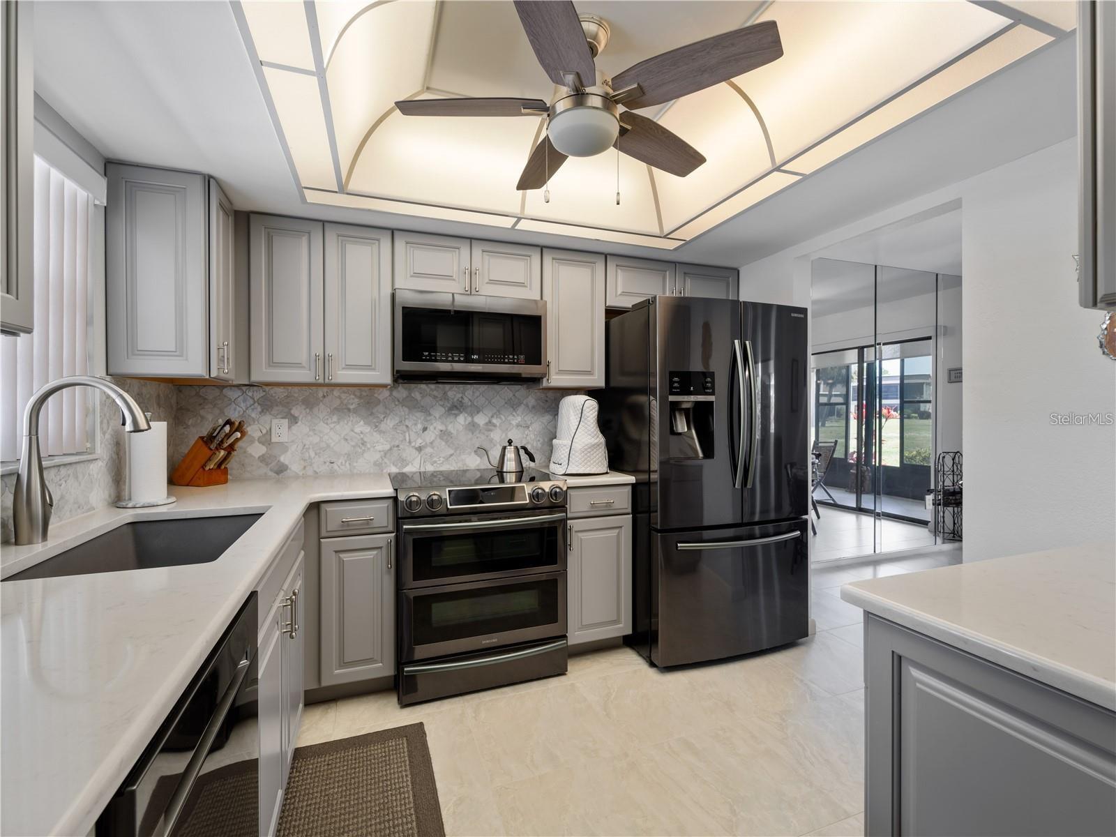 Image 4 of 55 For 1708 Lakeside Drive 1710b