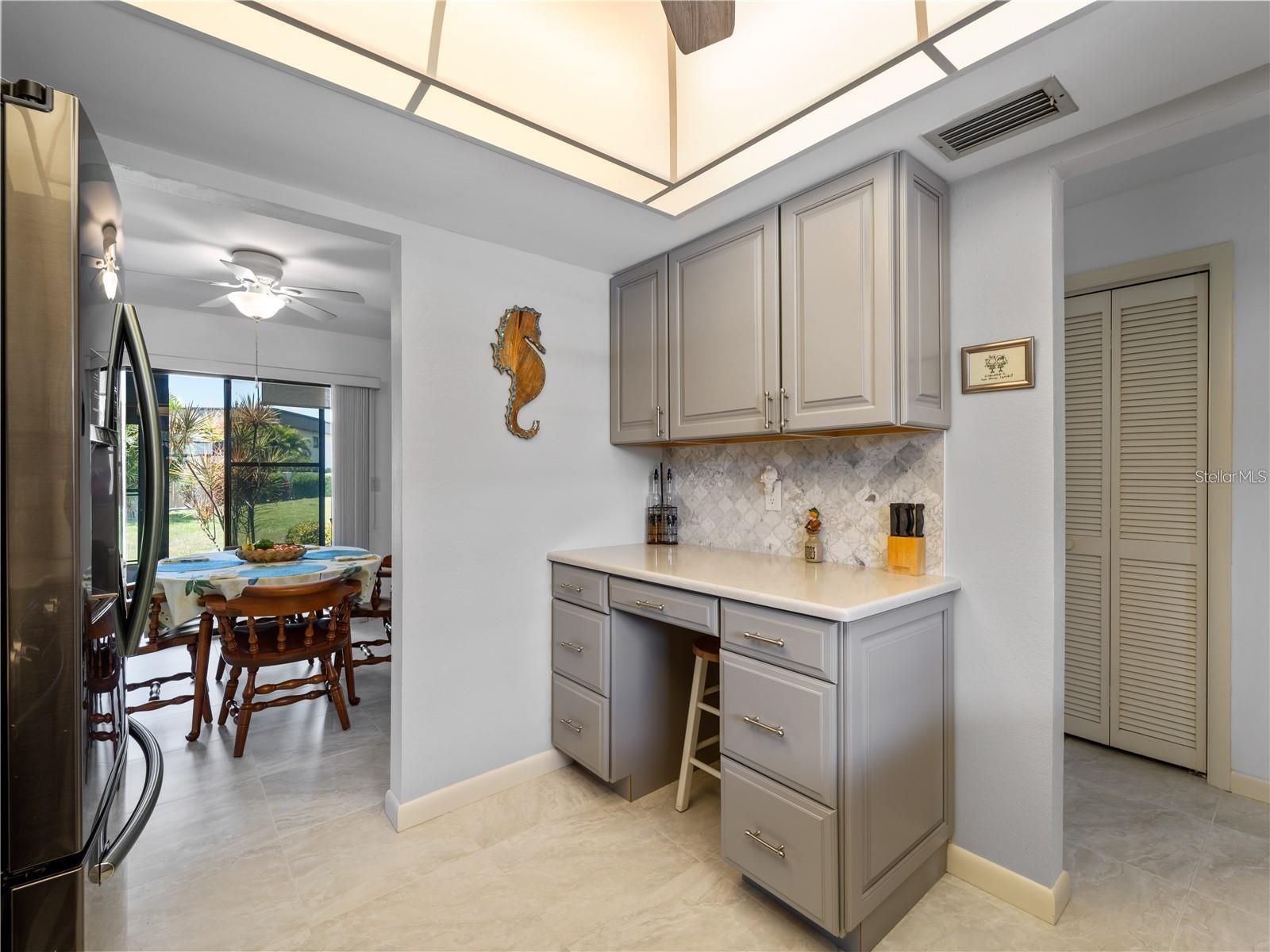 Image 5 of 55 For 1708 Lakeside Drive 1710b