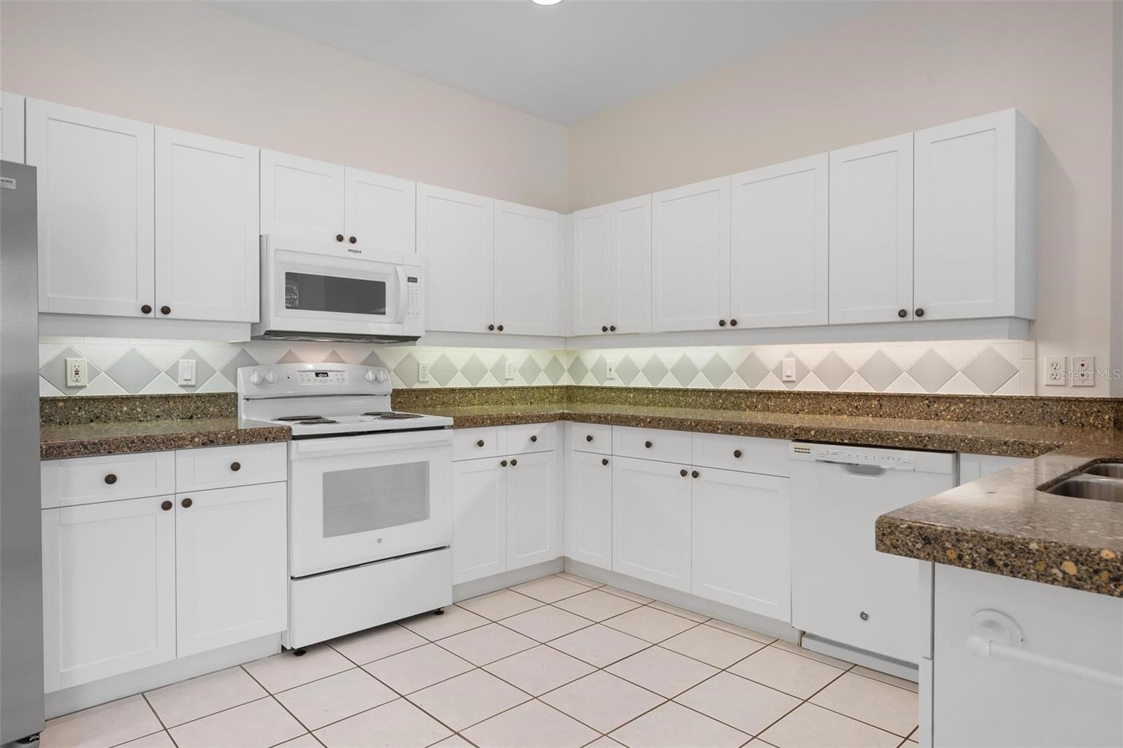 Image 25 of 83 For 1823 San Trovaso Way