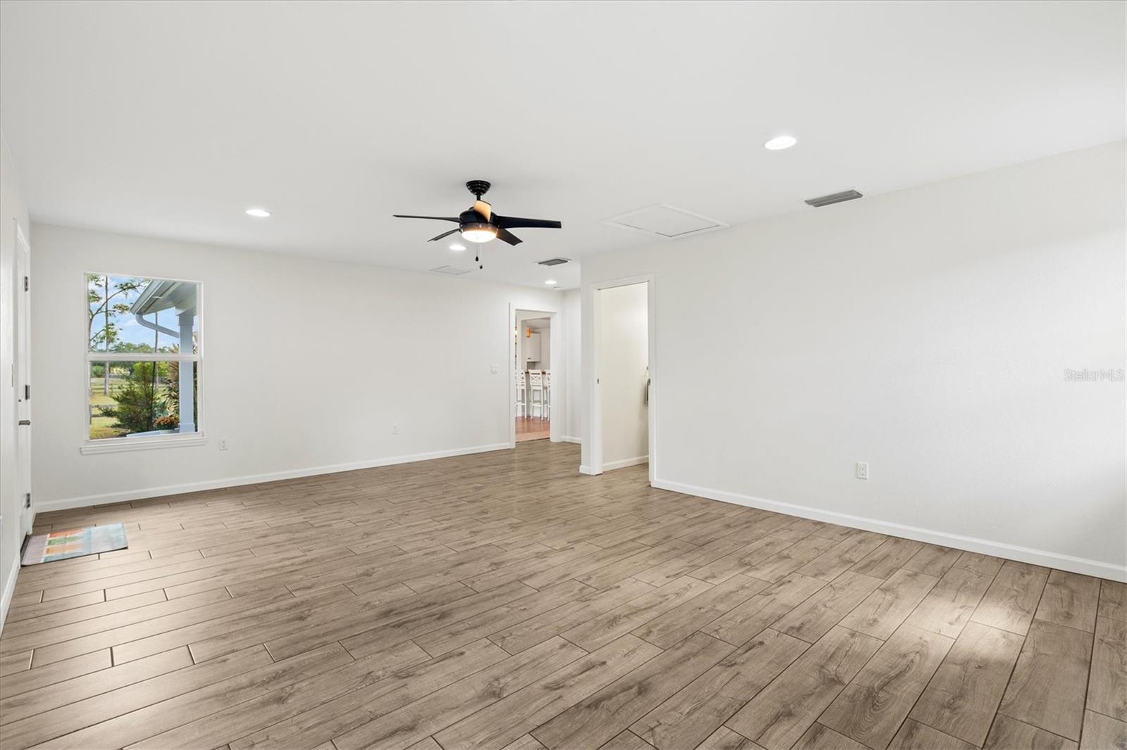 Image 33 of 96 For 7131 Saddle Creek Circle