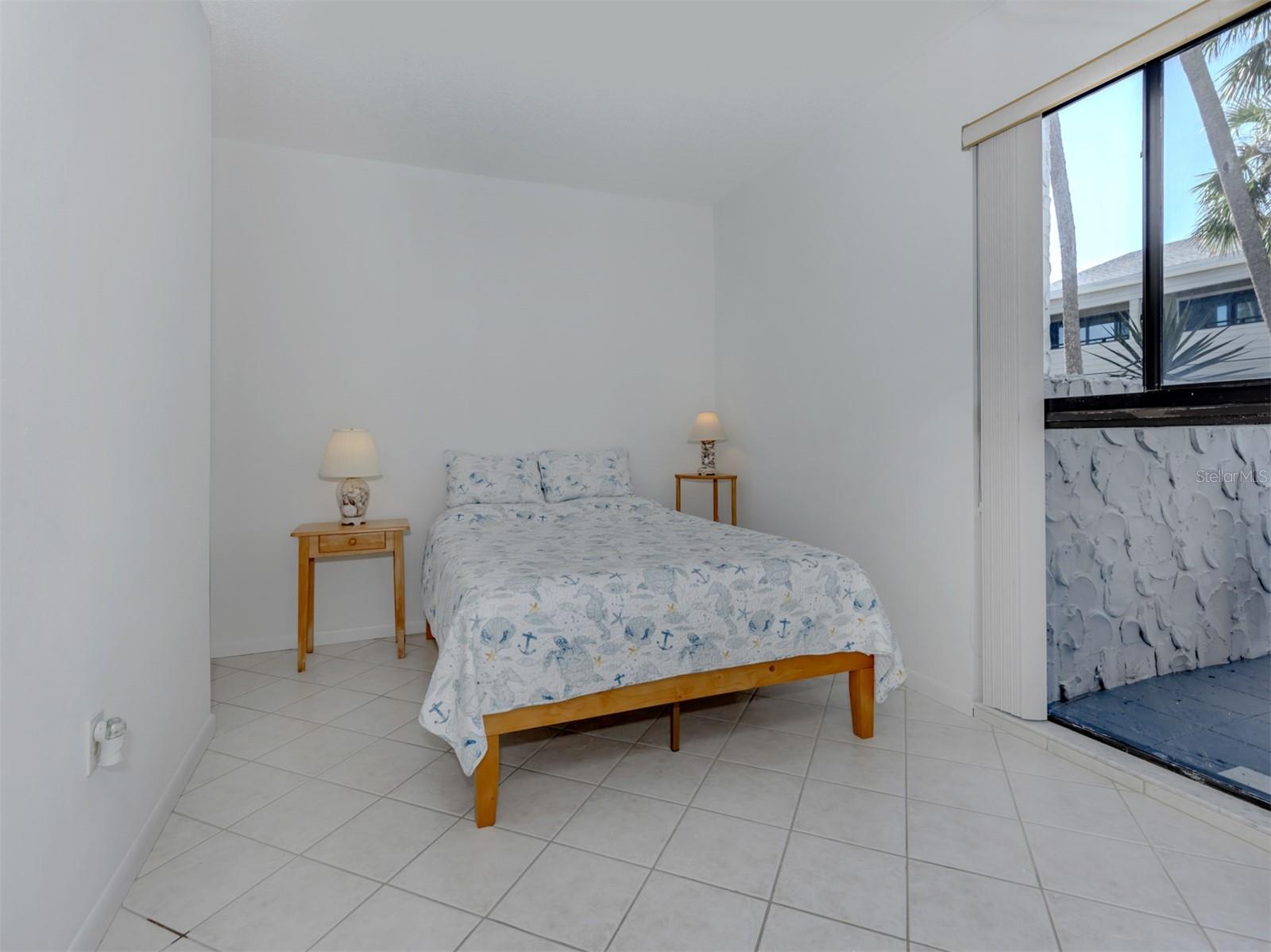 Image 15 of 56 For 1555 Tarpon Center Drive 131