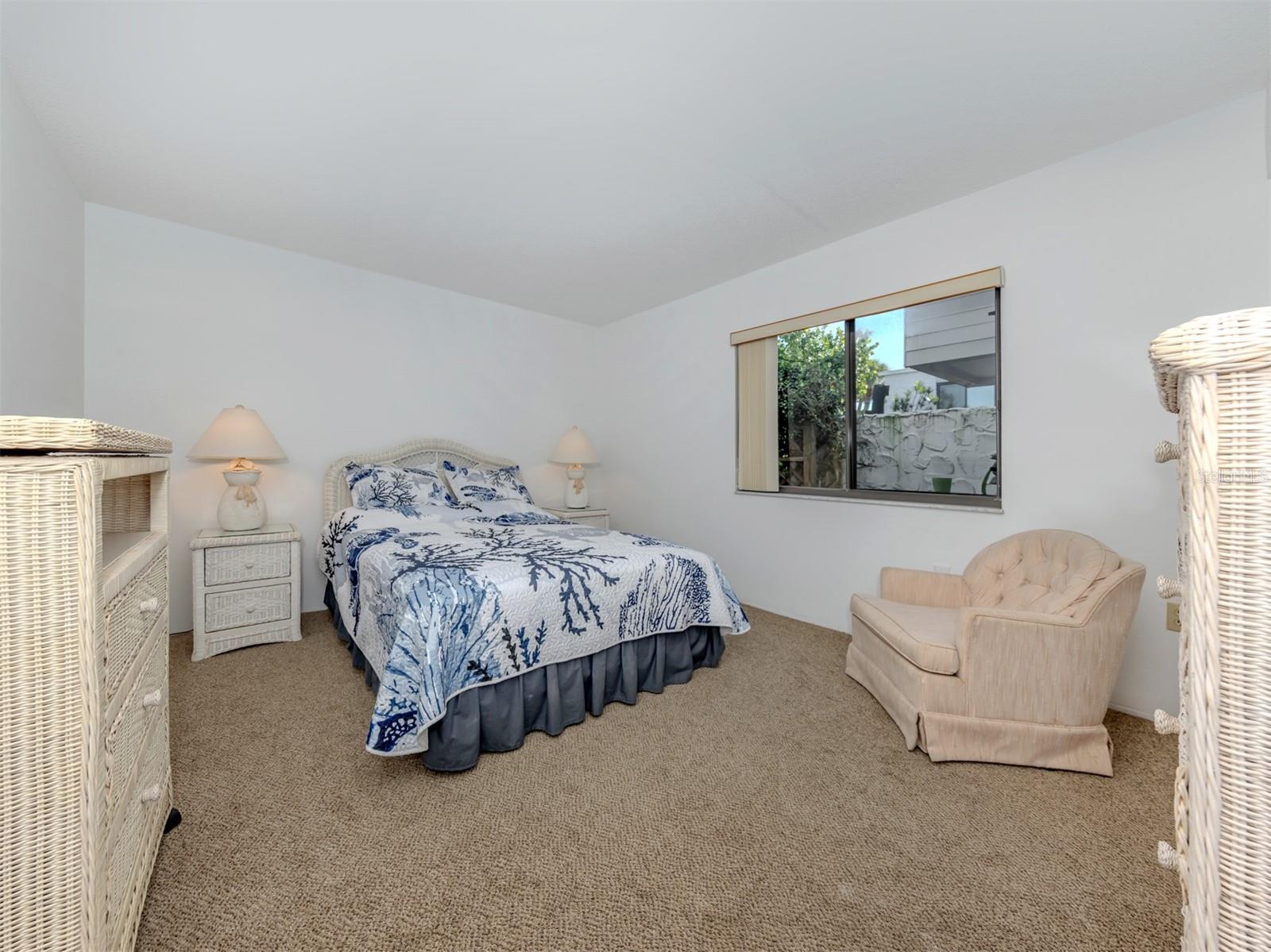 Image 27 of 56 For 1555 Tarpon Center Drive 131