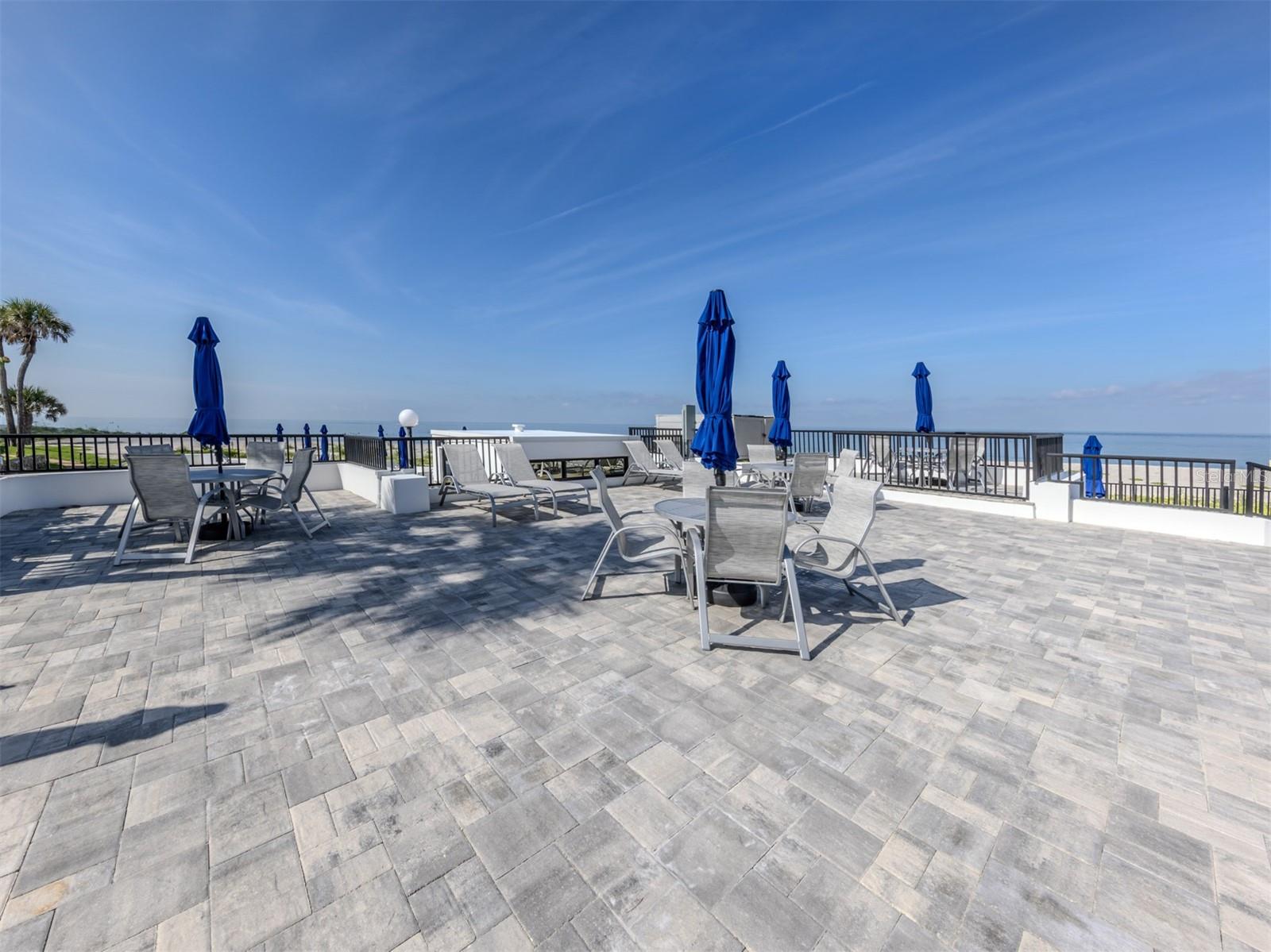 Image 38 of 56 For 1555 Tarpon Center Drive 131