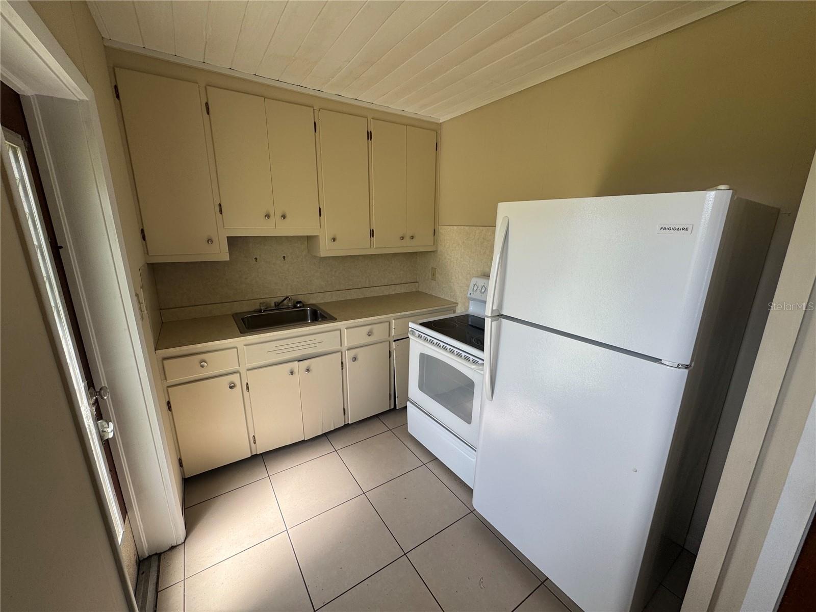 Image 3 of 6 For 242 Cedar Street 2