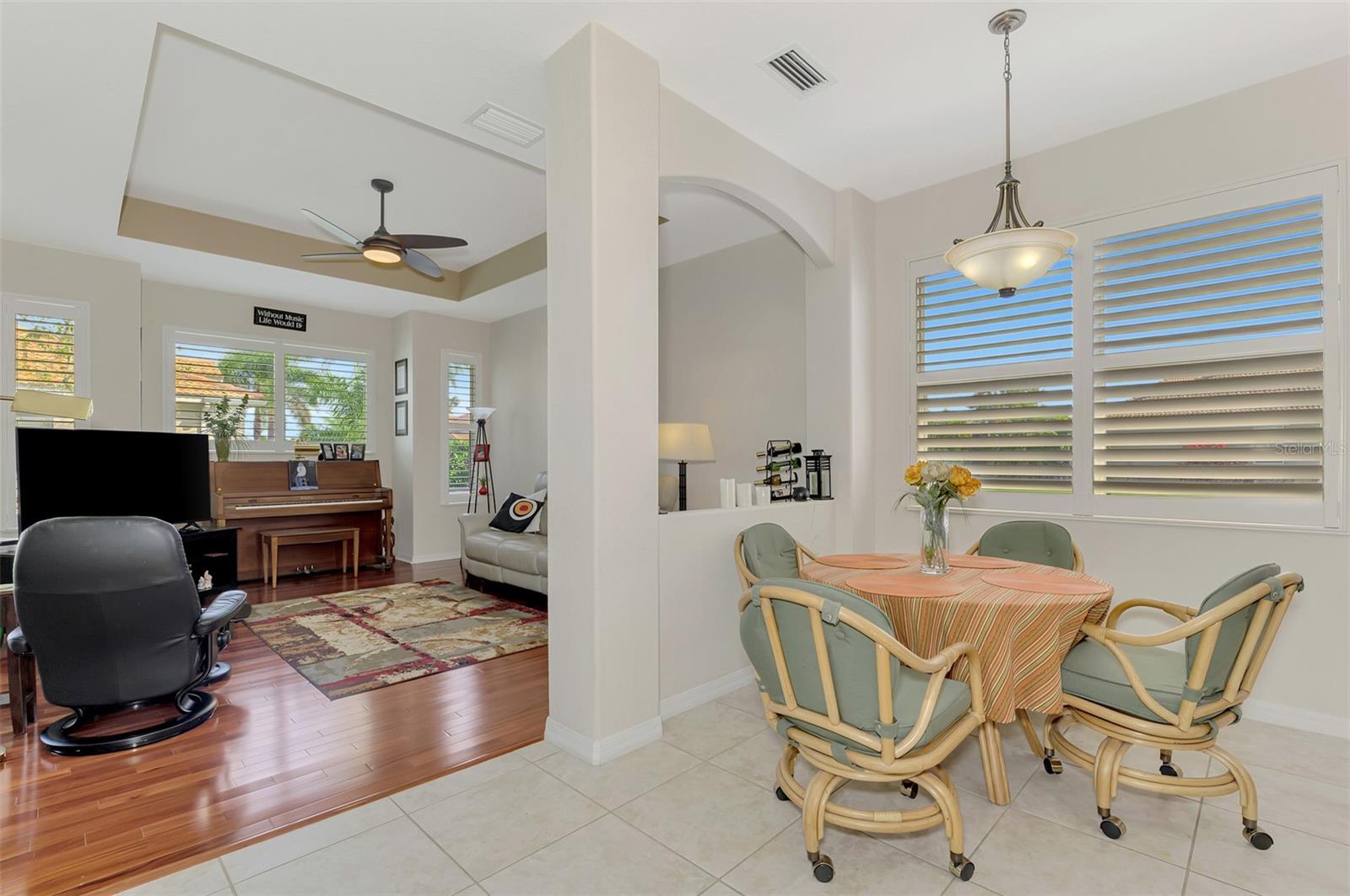 Image 21 of 55 For 11584 Dancing River Drive