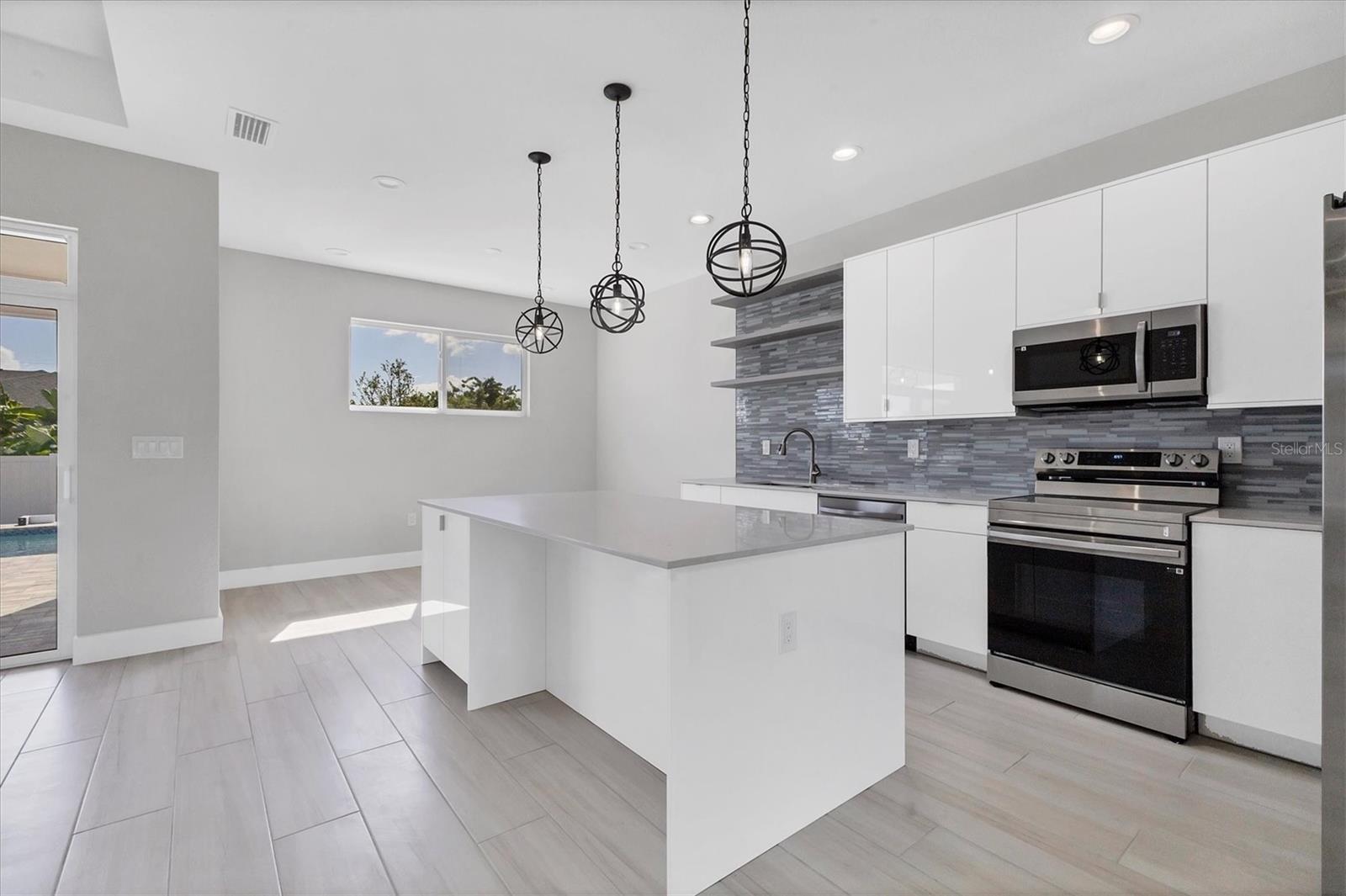 Image 10 of 55 For 14065 Paris Lane