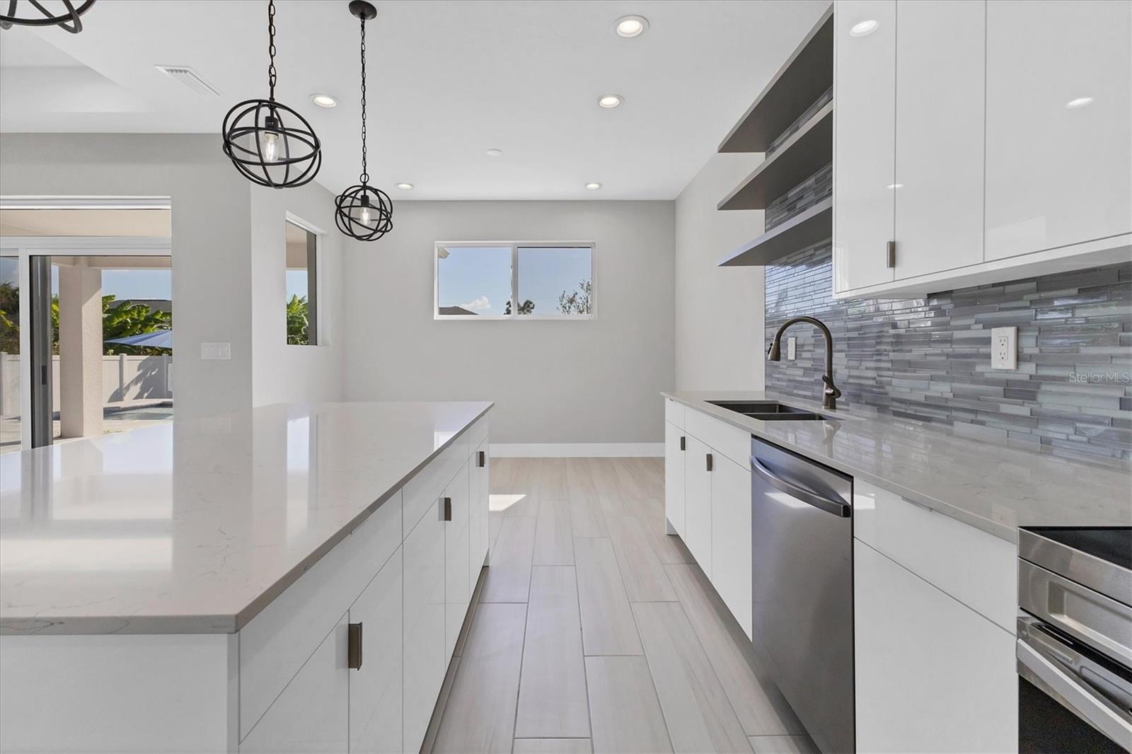 Image 11 of 55 For 14065 Paris Lane