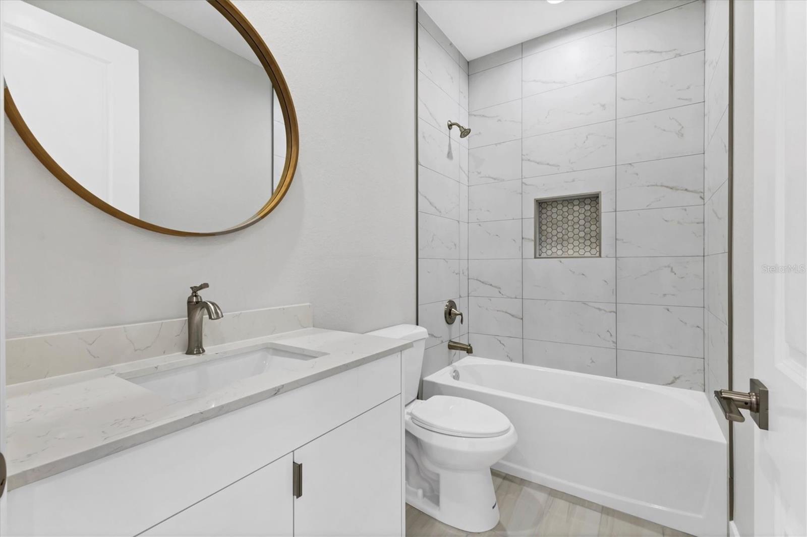 Image 21 of 55 For 14065 Paris Lane