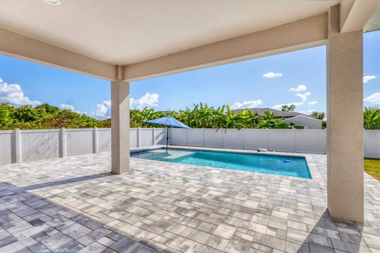 Image 26 of 55 For 14065 Paris Lane