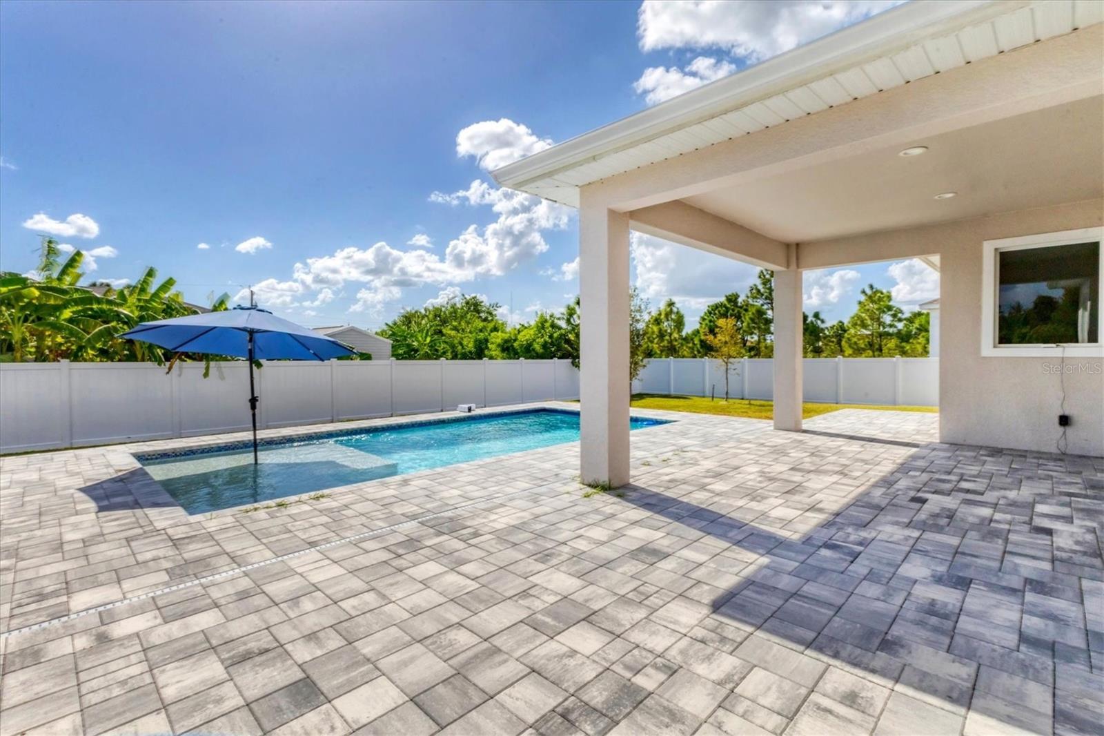 Image 28 of 55 For 14065 Paris Lane