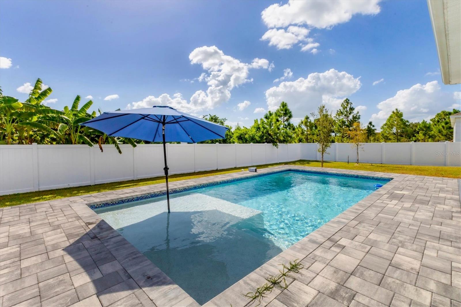 Image 29 of 55 For 14065 Paris Lane