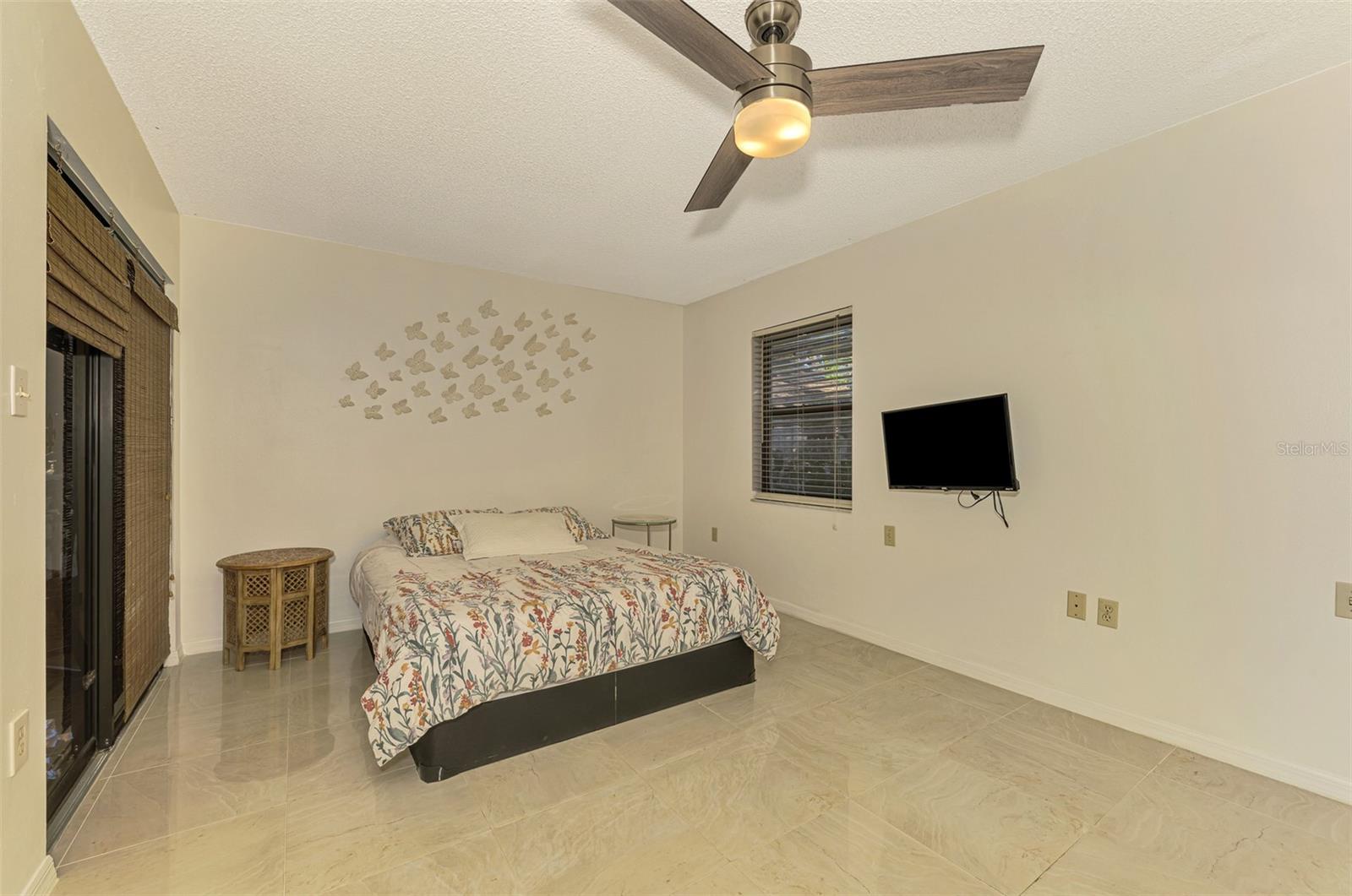 Image 12 of 26 For 4765 Oak Forest Drive W 47