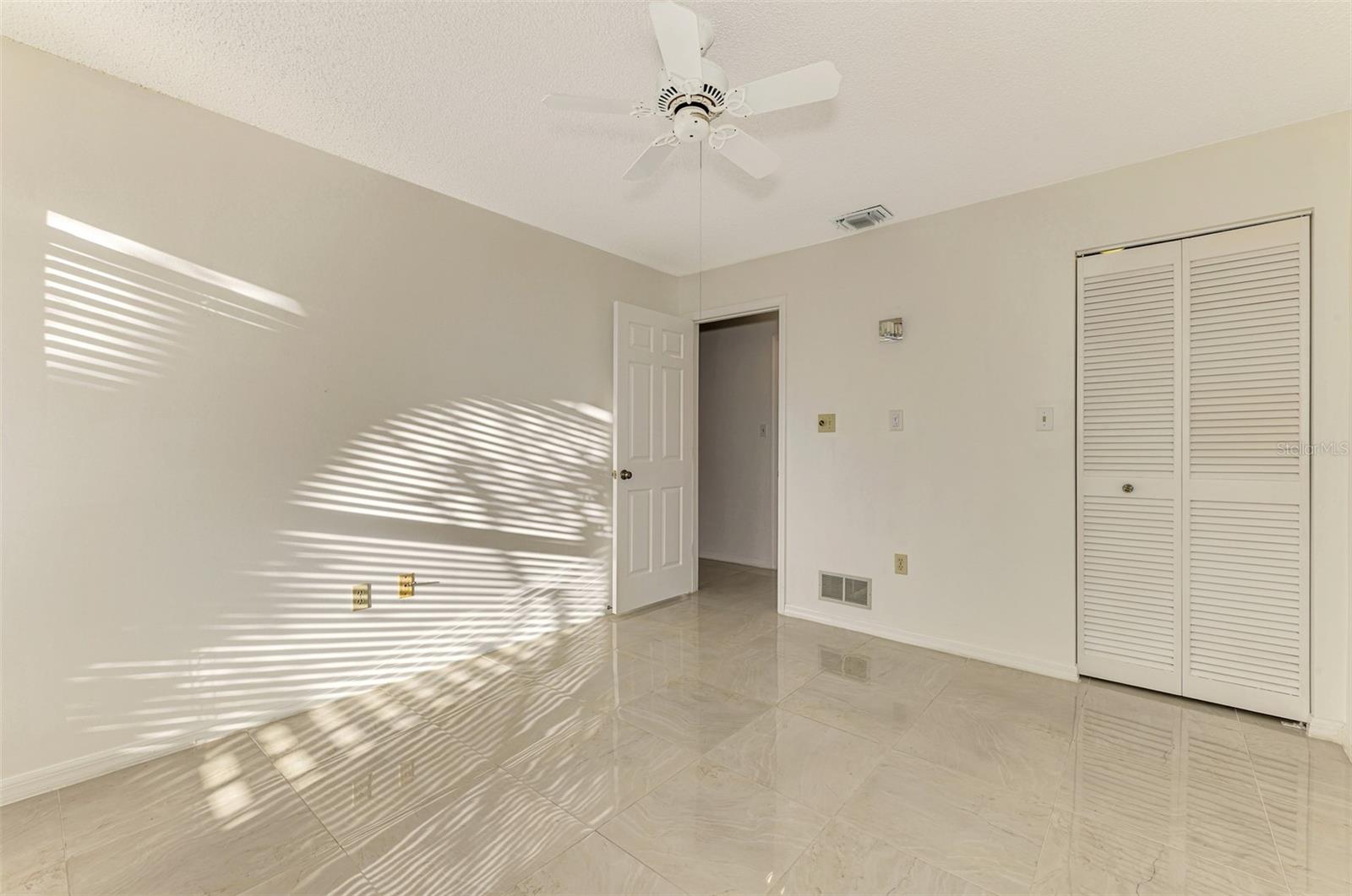 Image 15 of 26 For 4765 Oak Forest Drive W 47