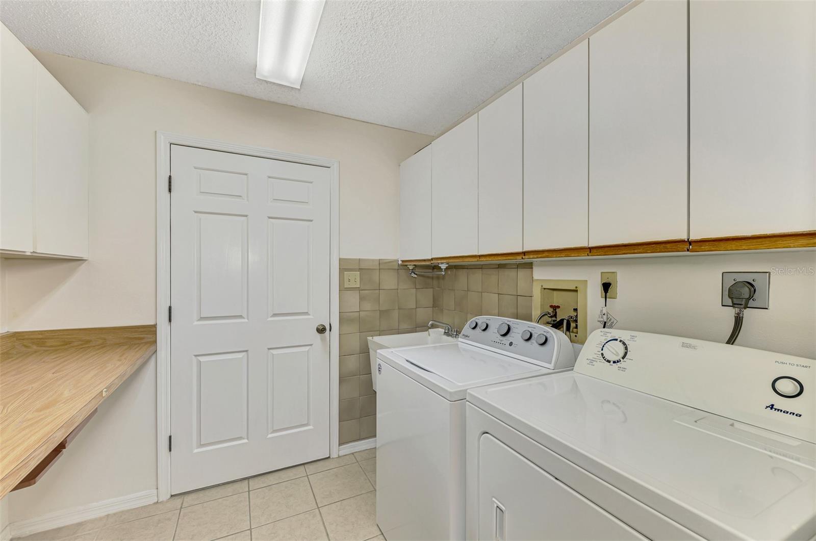 Image 17 of 26 For 4765 Oak Forest Drive W 47