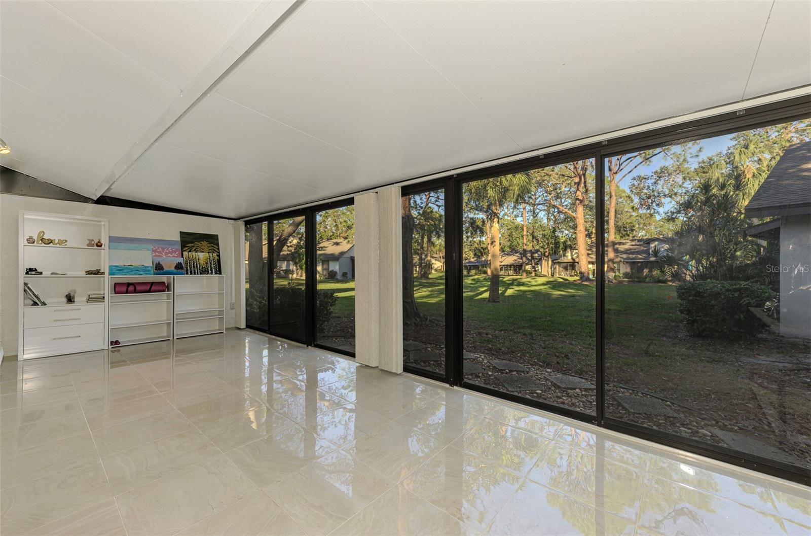 Image 19 of 26 For 4765 Oak Forest Drive W 47