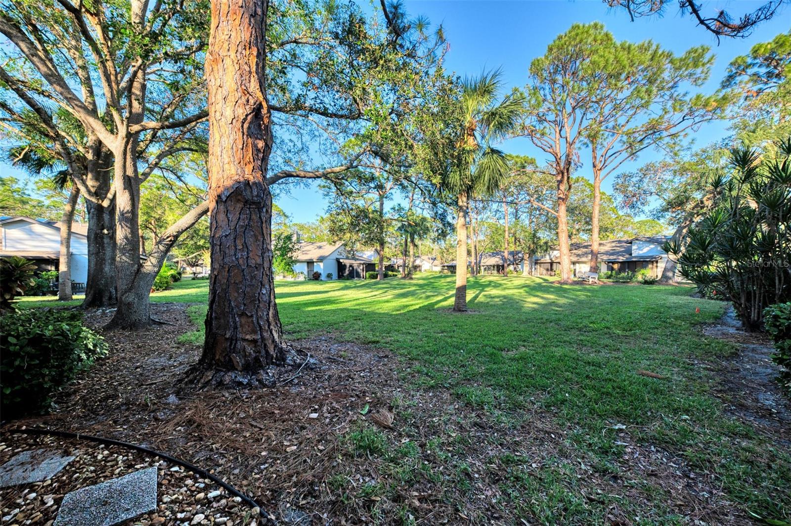 Image 20 of 26 For 4765 Oak Forest Drive W 47