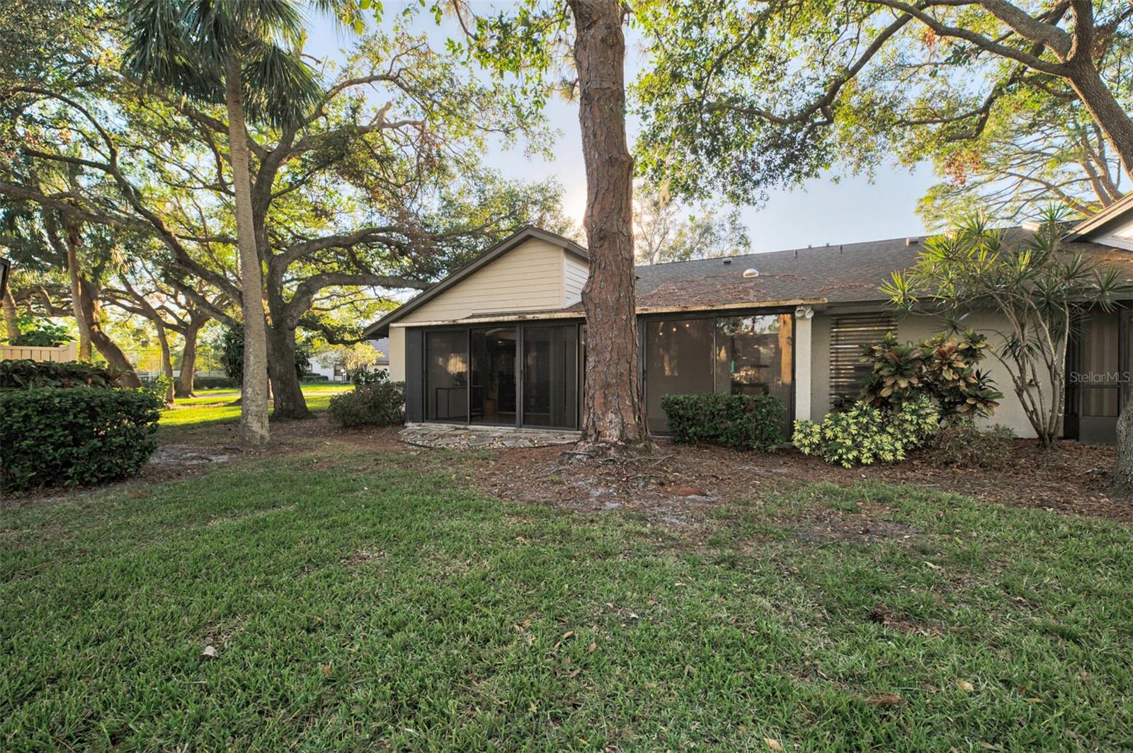 Image 21 of 26 For 4765 Oak Forest Drive W 47
