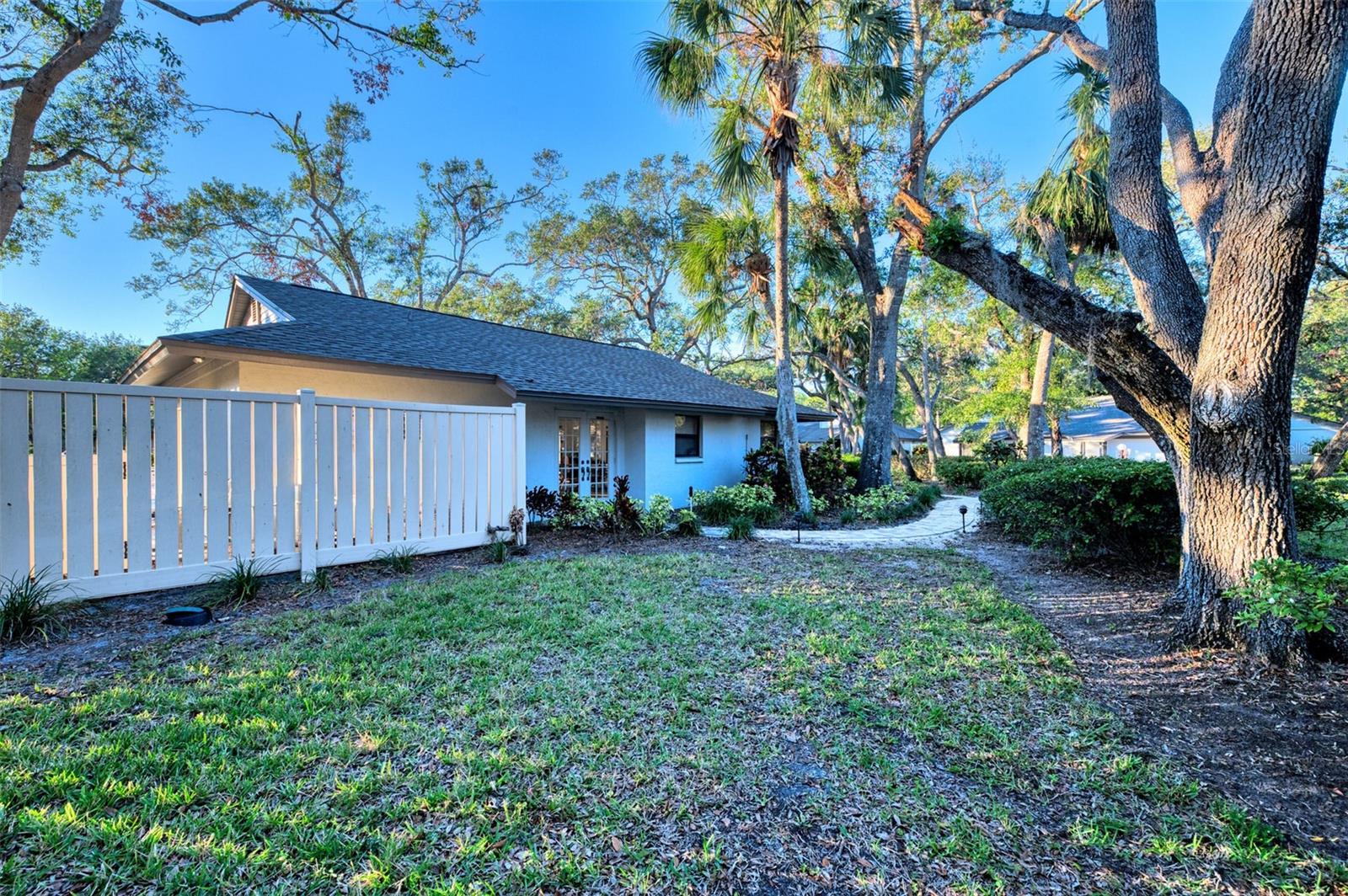Image 22 of 26 For 4765 Oak Forest Drive W 47
