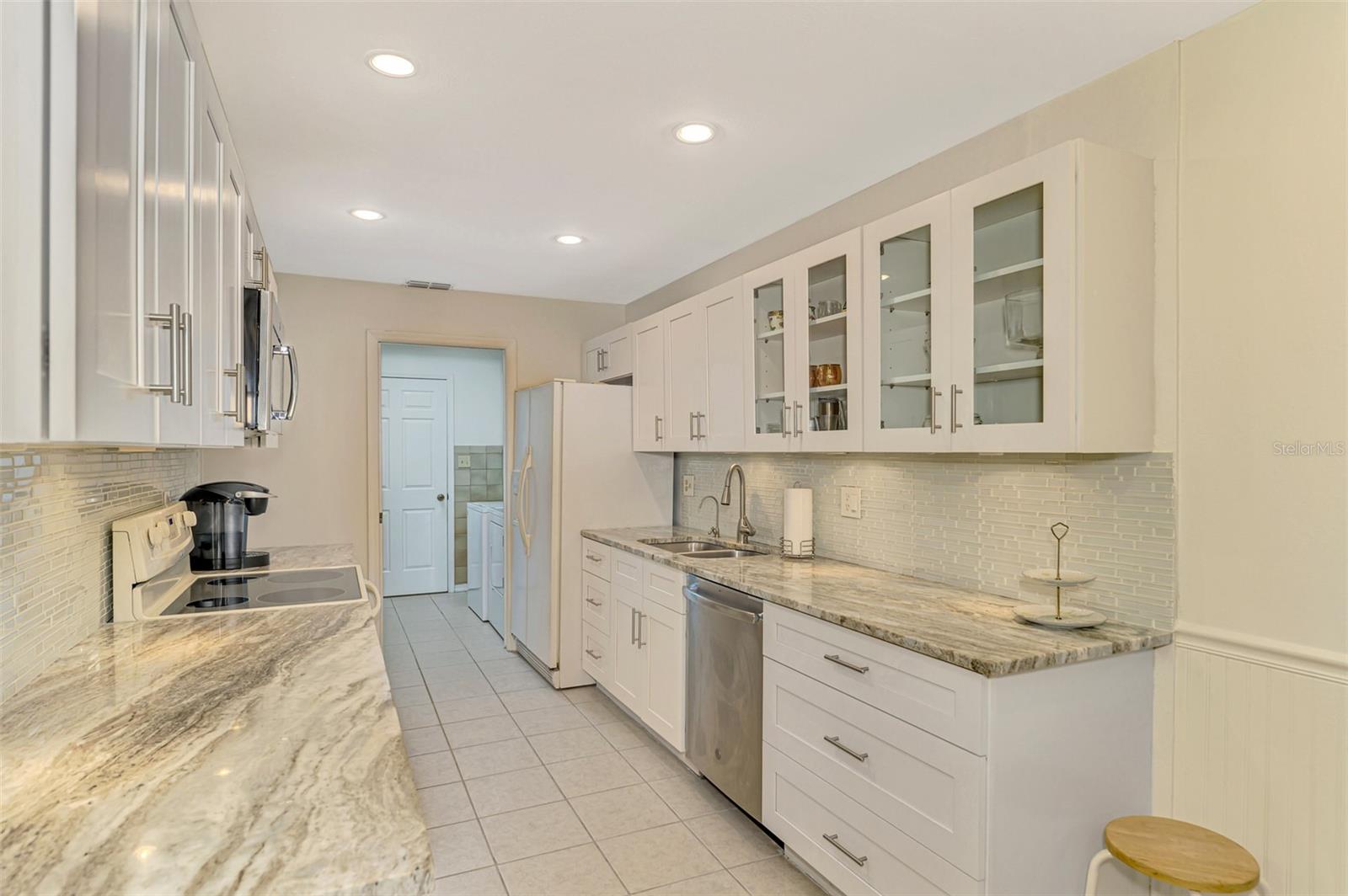 Image 9 of 26 For 4765 Oak Forest Drive W 47