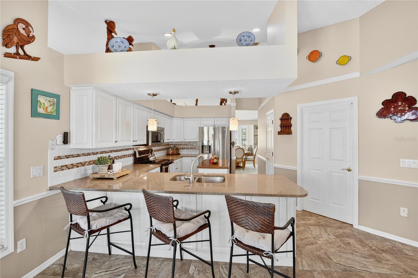 Image 13 of 47 For 319 Oakwood Circle