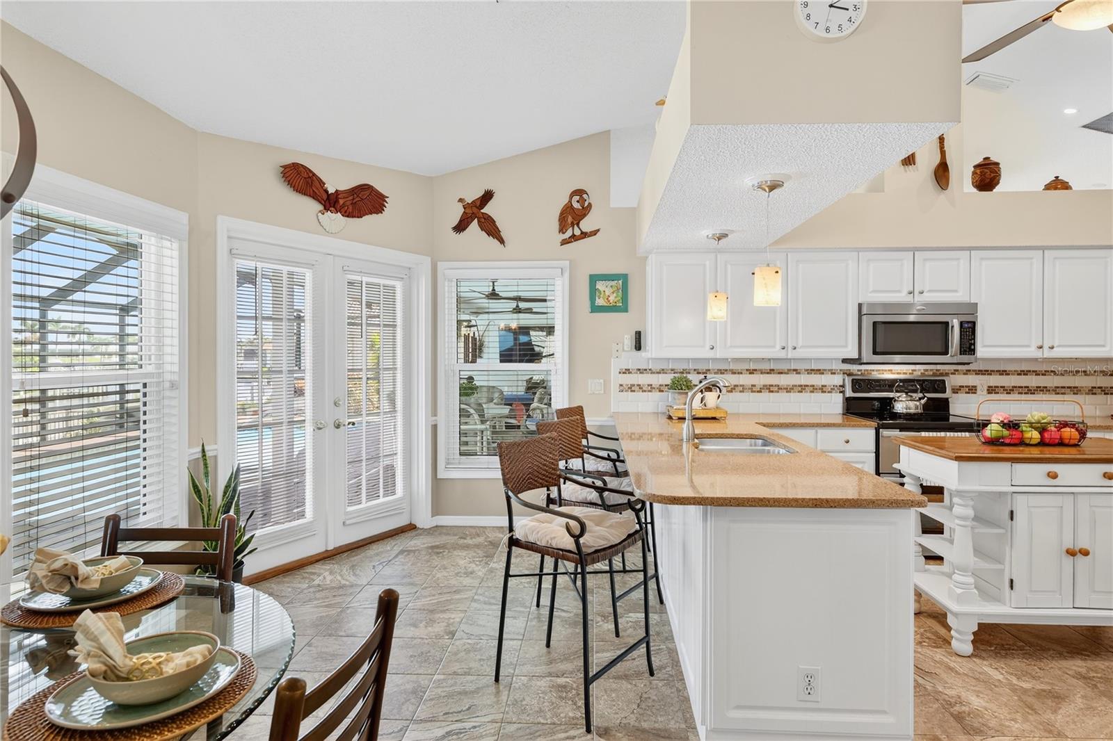 Image 15 of 47 For 319 Oakwood Circle