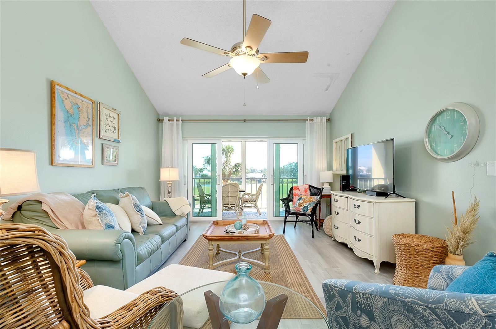Image 10 of 36 For 410 Cerromar Circle S 240