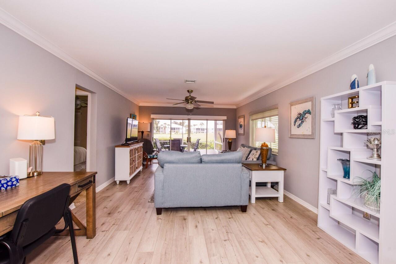 Image 13 of 63 For 208 Cerromar Way S 26