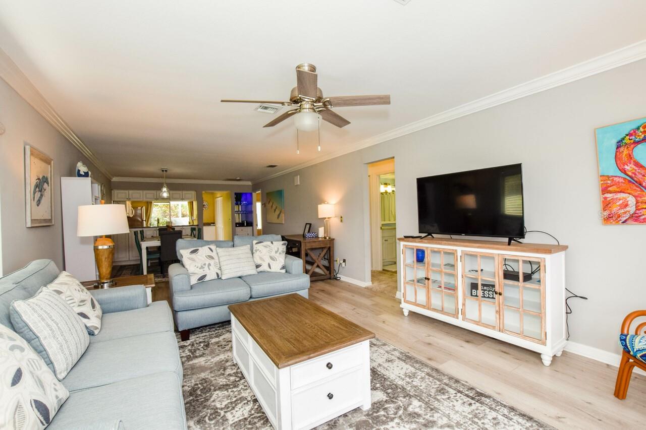 Image 14 of 63 For 208 Cerromar Way S 26