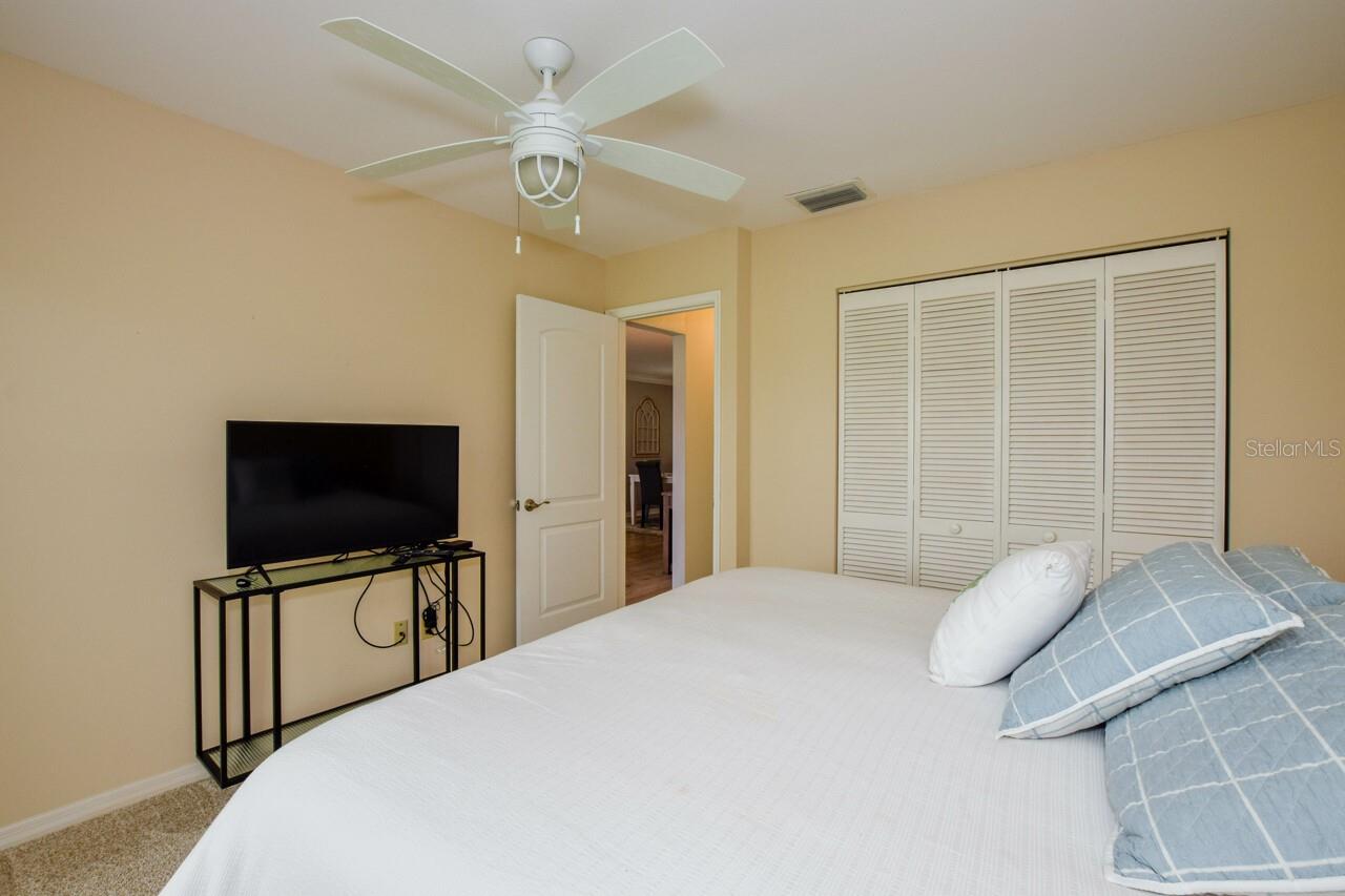 Image 22 of 63 For 208 Cerromar Way S 26