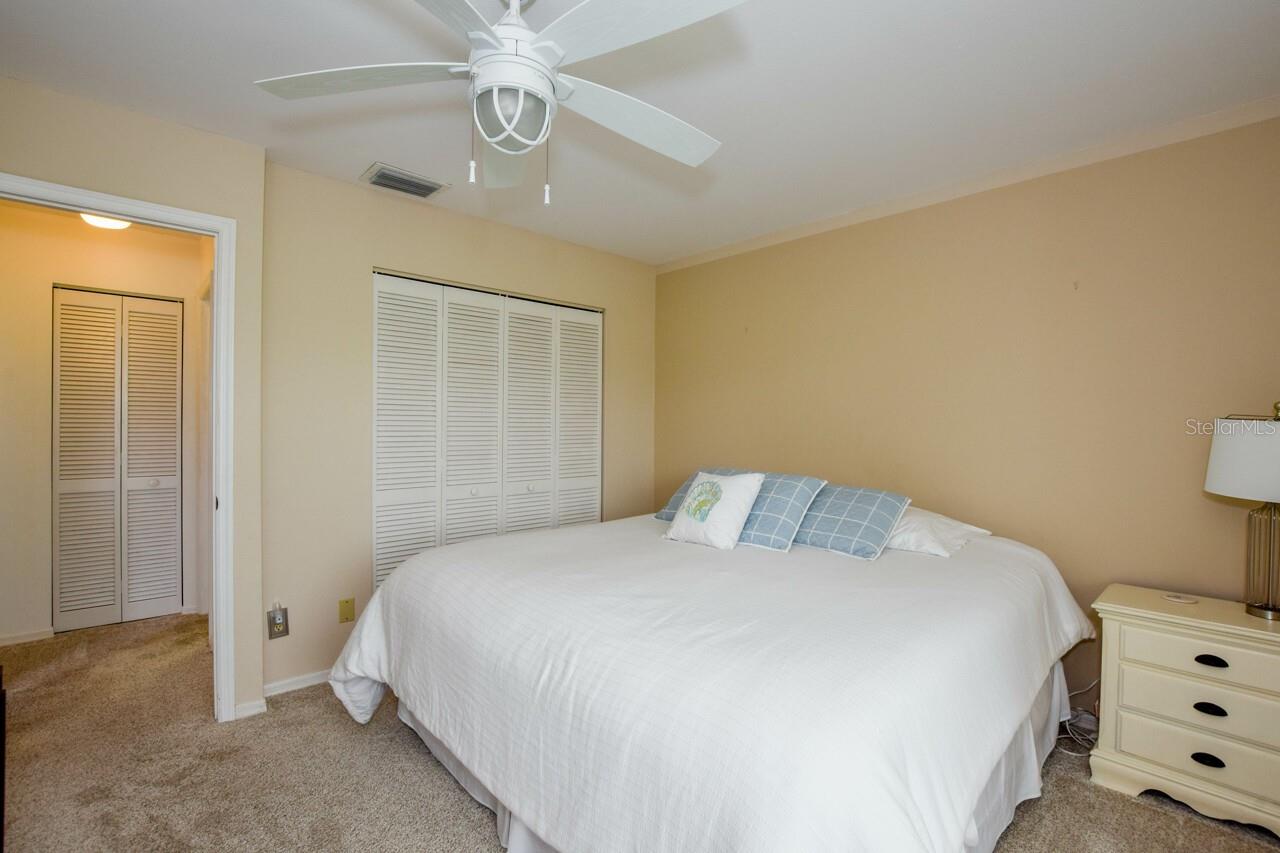 Image 23 of 63 For 208 Cerromar Way S 26