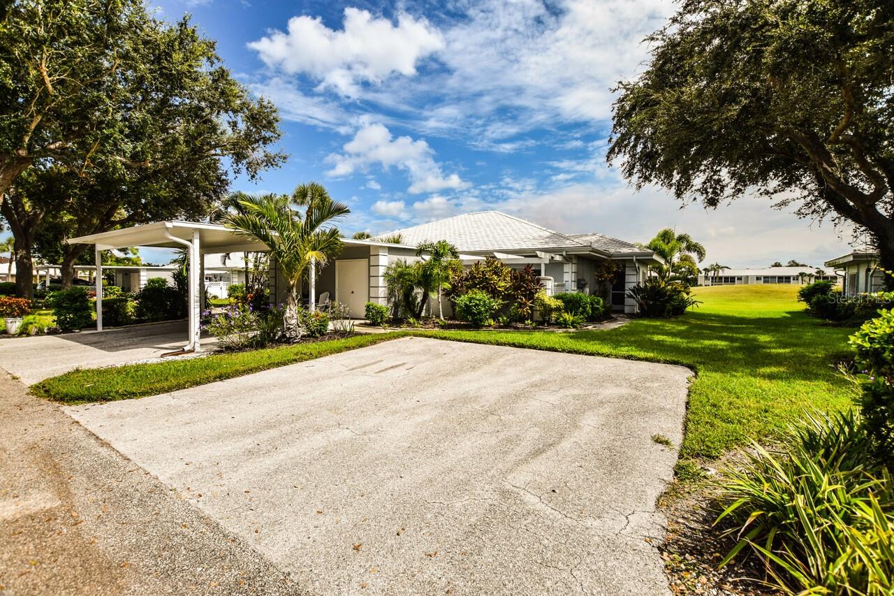 Image 42 of 63 For 208 Cerromar Way S 26