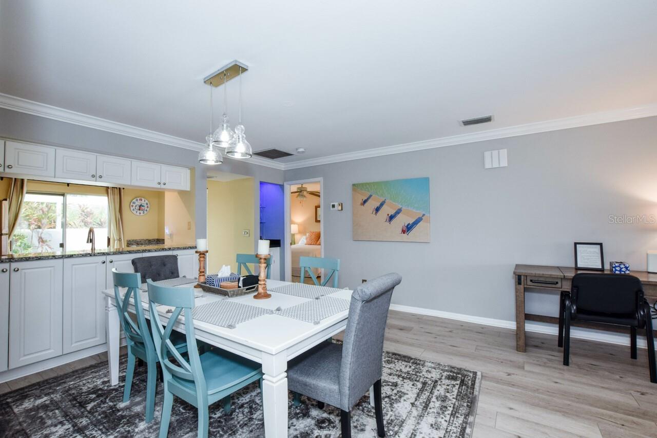 Image 5 of 63 For 208 Cerromar Way S 26