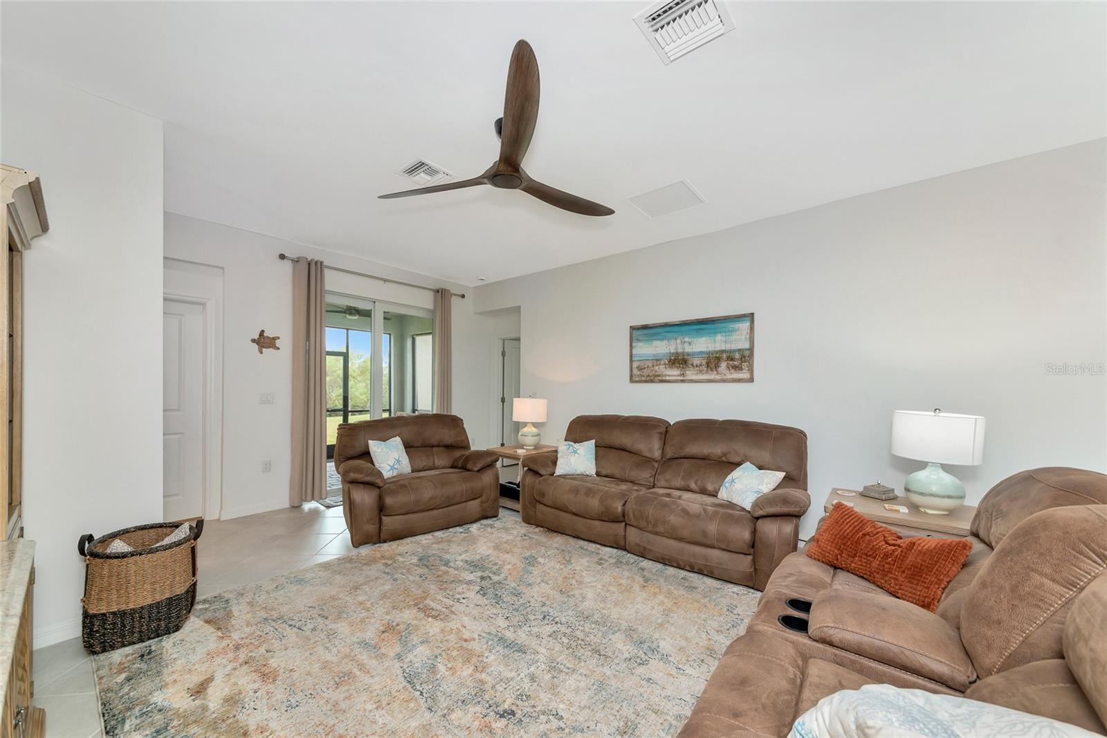 Image 11 of 42 For 11375 Burgundy Drive