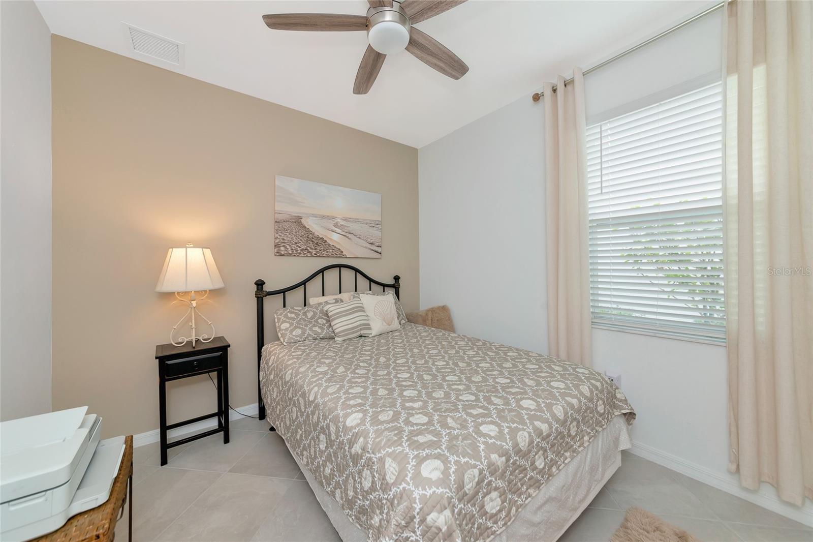 Image 17 of 42 For 11375 Burgundy Drive
