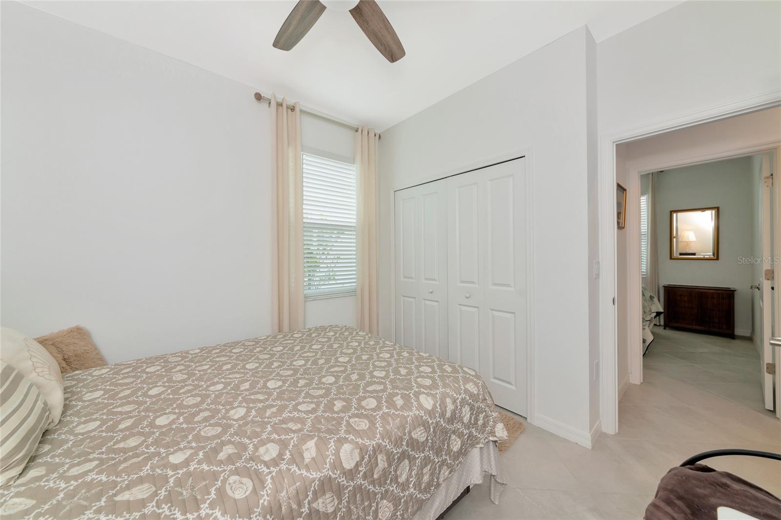 Image 18 of 42 For 11375 Burgundy Drive
